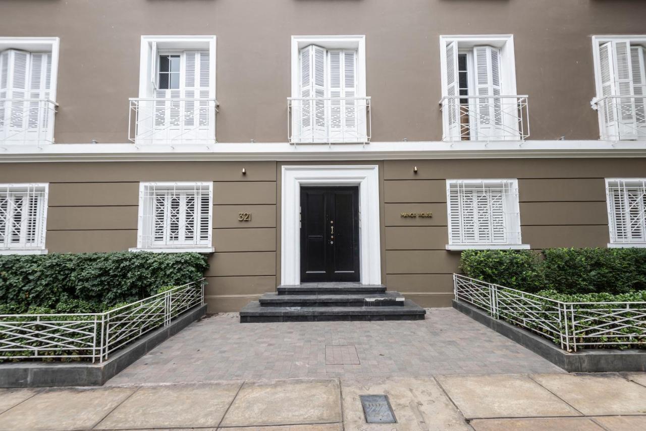 Manor House * Lima